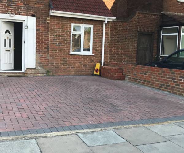 Parking on Great South West Road, TW4