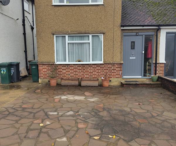 Parking on Beechcroft Avenue, WD3