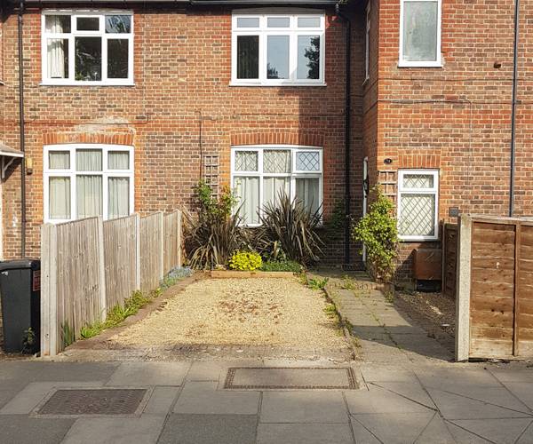Parking on Wellington Road, TW2
