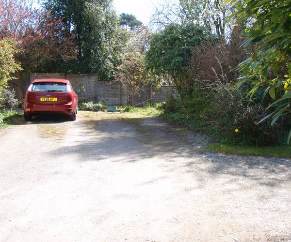 Parking on Campbell Street, G84