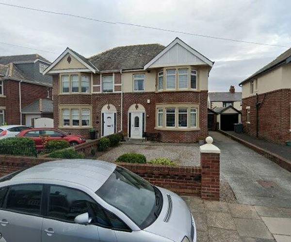 Parking on Bentinck Avenue, FY4