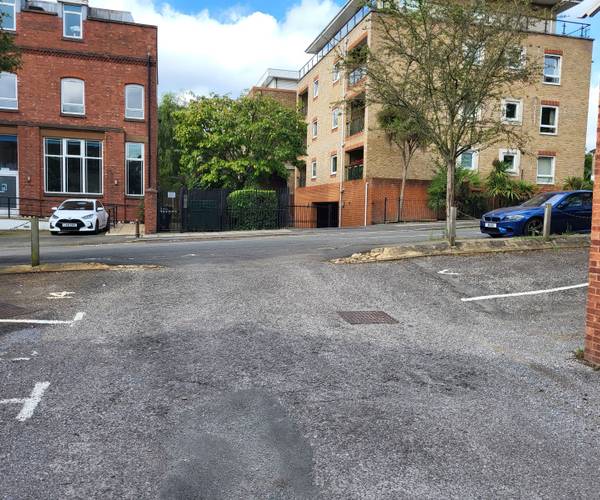 Salisbury Road, SW19