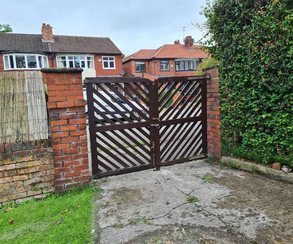 Brantingham Road, M21