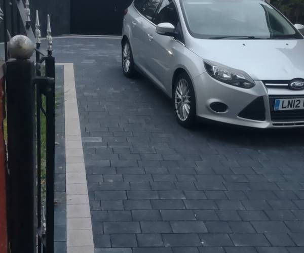 Parking on Royalthorn Road, M22