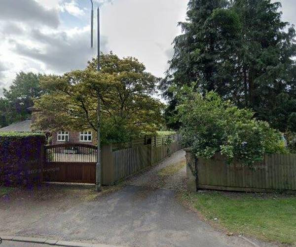Parking on Warwick Road, LE13