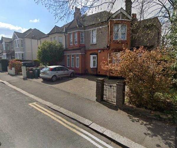 Parking on Onslow Gardens, SM6