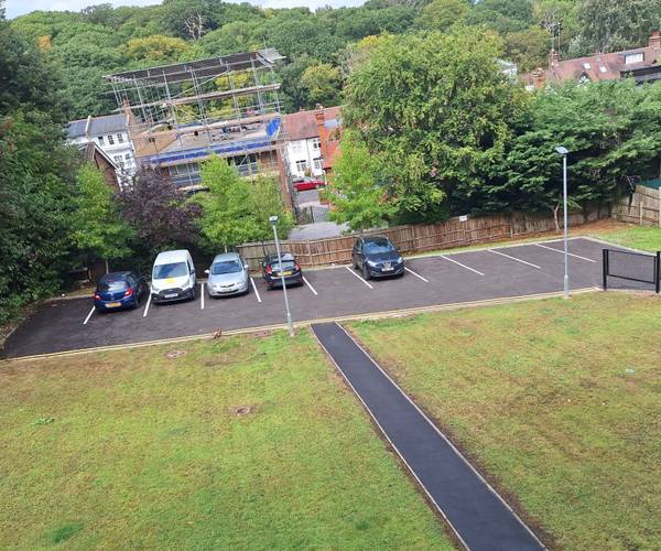 Parking on Shepherds Hill, N6