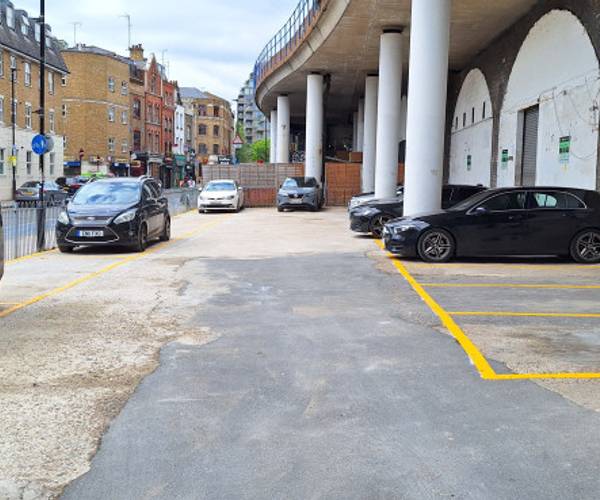 Parking on Cable Street, E1