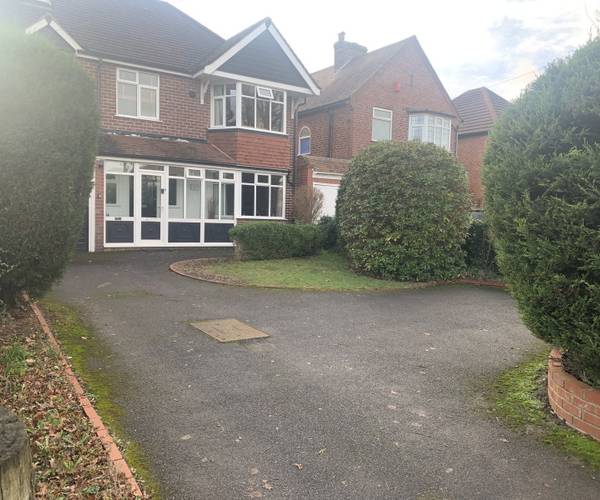 Parking on Bickenhill Road, B37