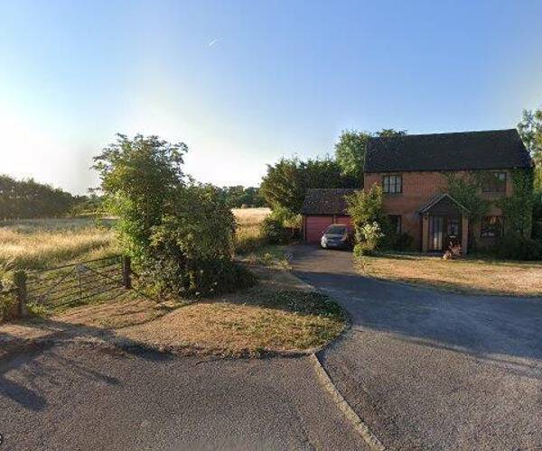 Brewer Close, OX13
