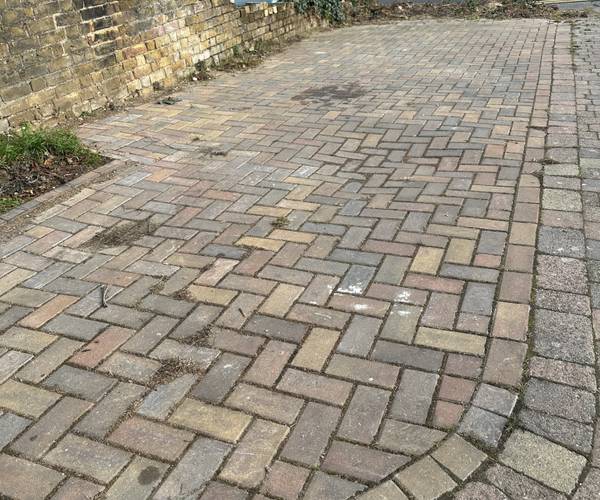 Parking on Warley Hill, CM14