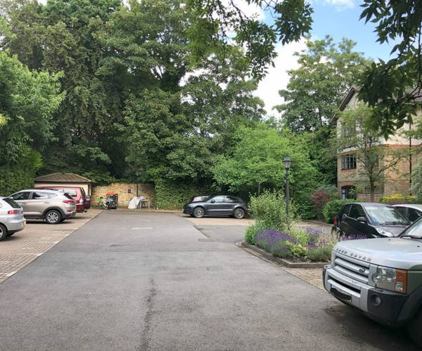 Parking on Parkside, SW19