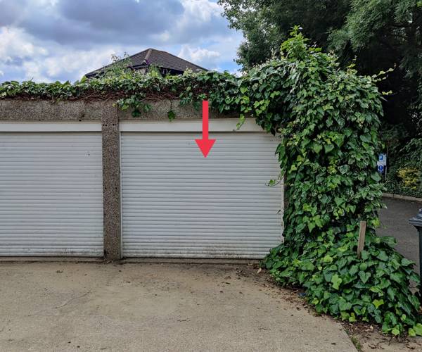 Parking on Ladys Close, WD18
