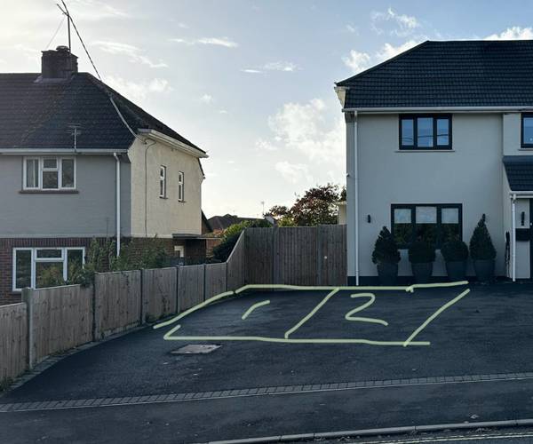 Parking on Charlton Road, SP10