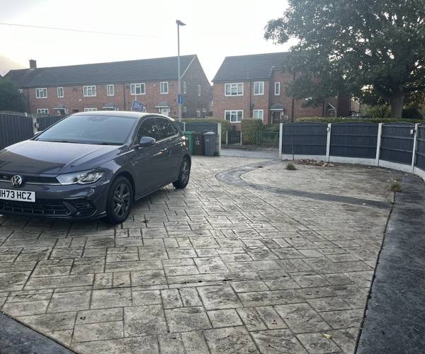 Parking on Bowland Road, M23
