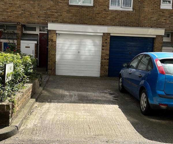 Parking on Jerome Crescent, NW8