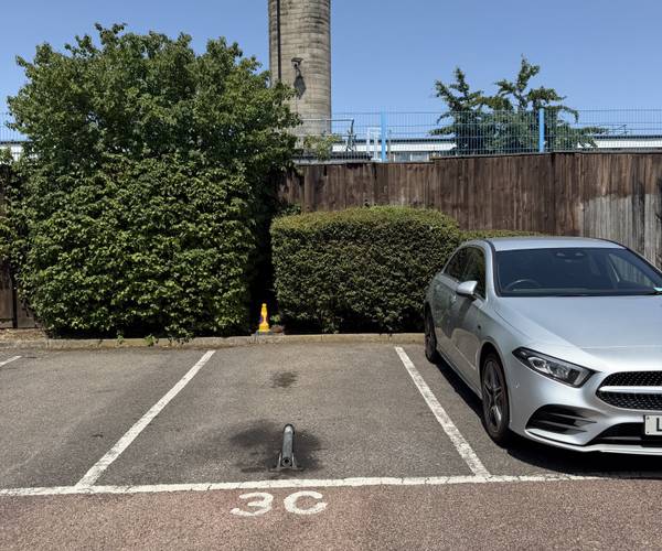 Parking on Billet Road, E17