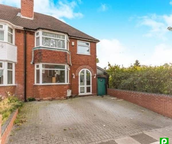 Parking on Foden Road, B42