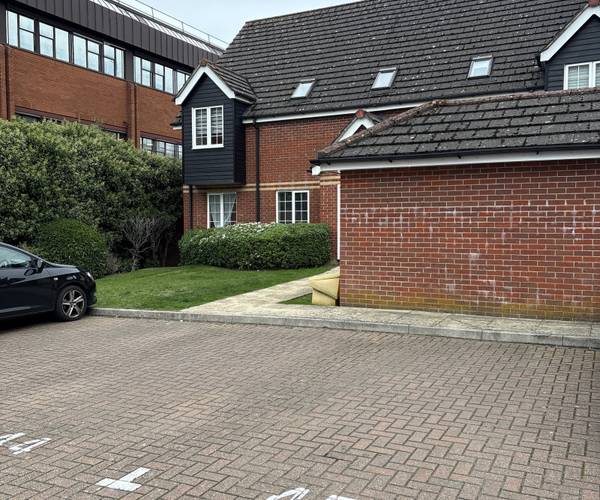 Parking on Bartholomew Street, RG14