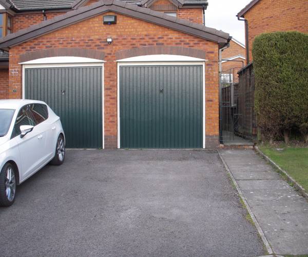 Parking on Blenheim Close, SK13
