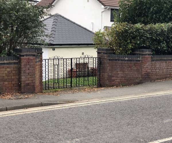 Parking on Venns Lane, HR1