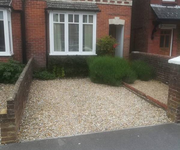 Parking on Rushes Road, GU32