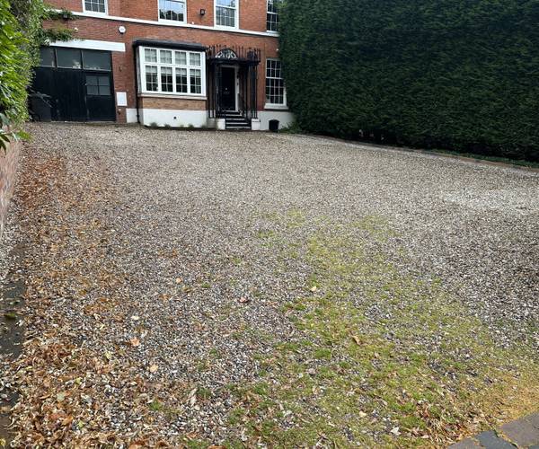 Parking on Bristol Road, B5