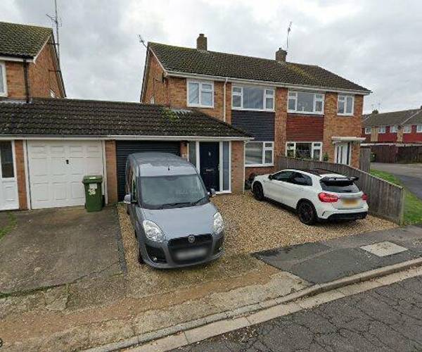 Parking on Wye Close, MK3