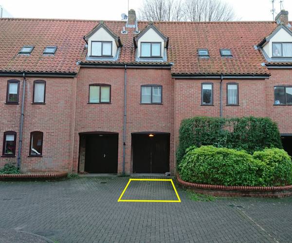 Parking on Pottergate, NR2