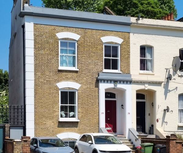 Parking on Amhurst Road, E8