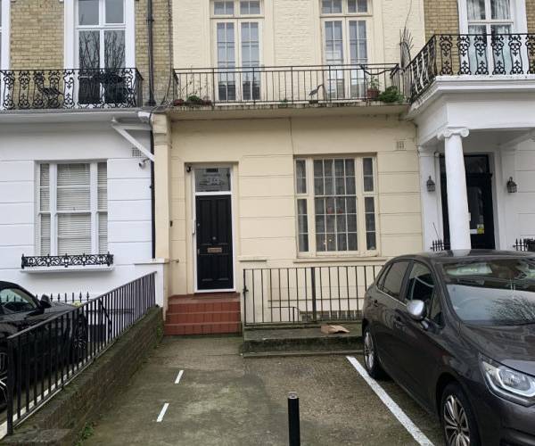 Parking on Inverness Terrace, W2