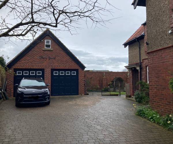Parking on Stakesby Vale, YO21