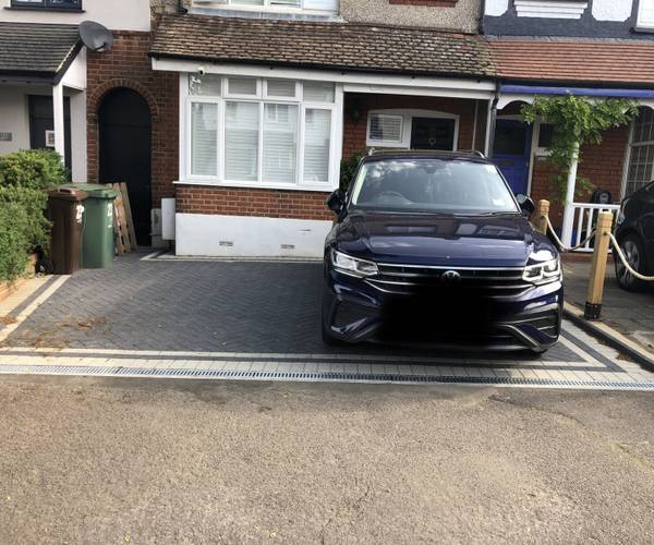 Parking on Pelton Avenue, SM2