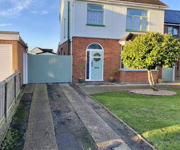 Parking on Cressing Road, CM7