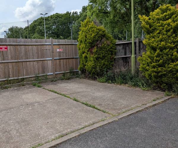 Parking on Mortimer Drive, EN1