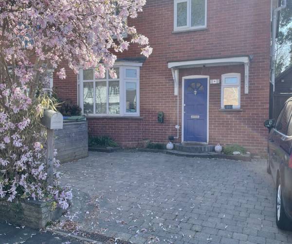 Parking on Hurst Avenue, RH12