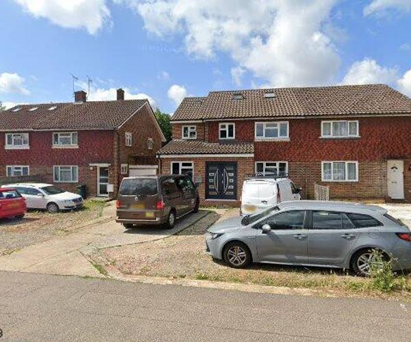CHEAP SAFE PARKING NEAR GATWICK AIRPORT