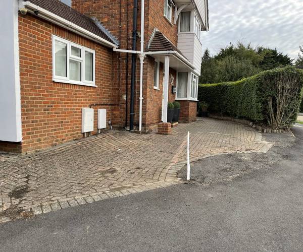 Ashenden Road, GU2
