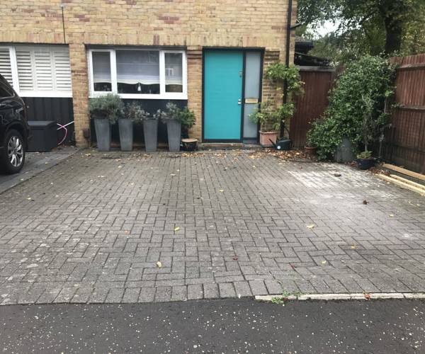 Parking on Grosvenor Road, TW1