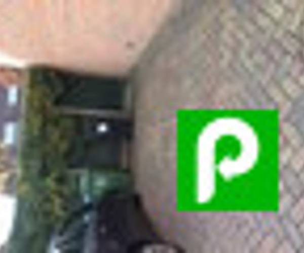 Private driveway on Hampshire Street, PO1