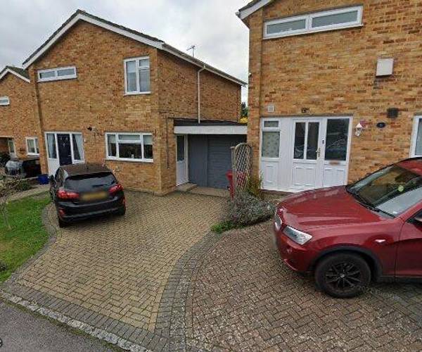 Eltham Avenue, RG4