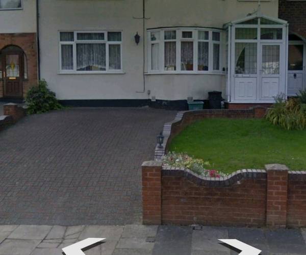 Parking on Cardington Avenue, B42