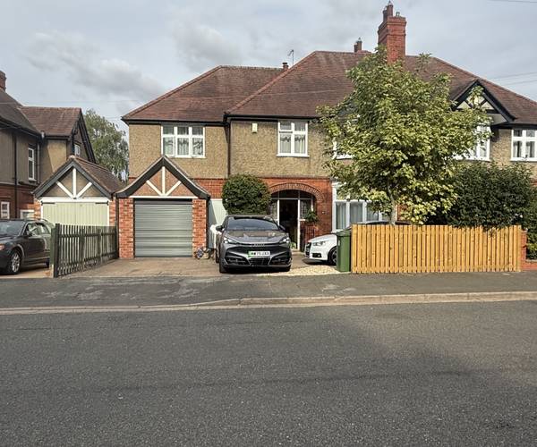 Parking on Curle Avenue, LN2