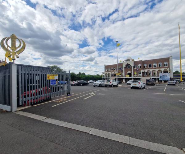 Guru Nanak-Luton Car Park