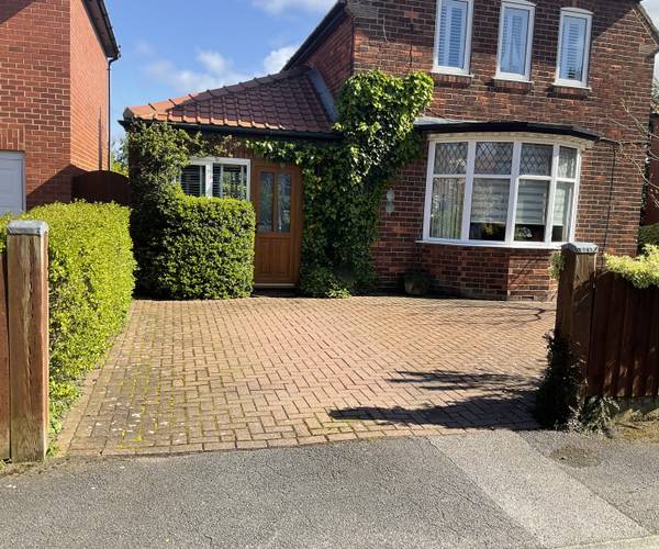 Parking on Charlton Avenue, YO21