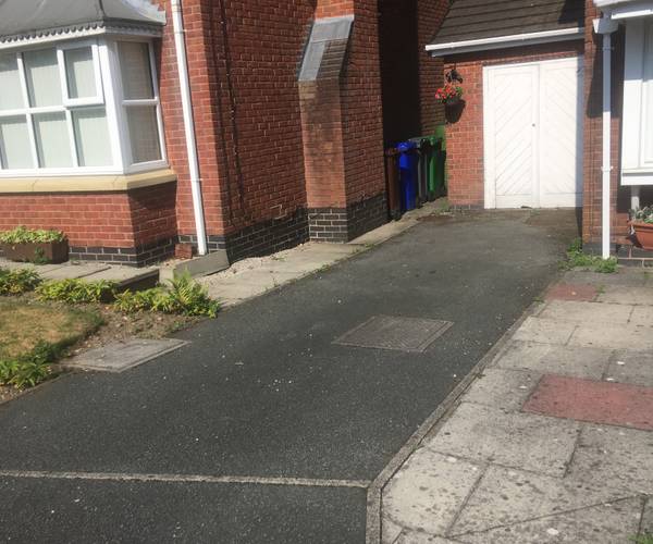Parking on Bronington Close, M22