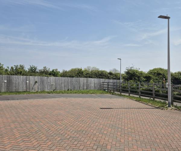 Railway Road, CF62