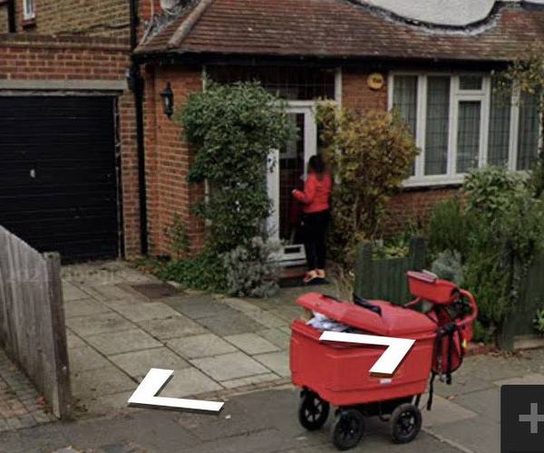 Parking on Gunnersbury Crescent, W3