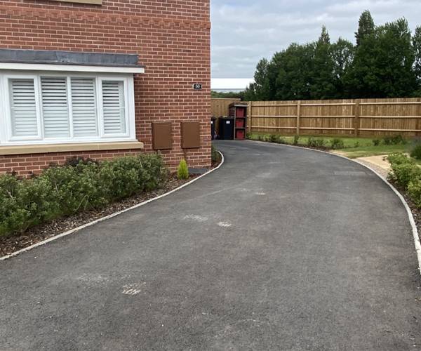 Parking on Huffer Road, DE74