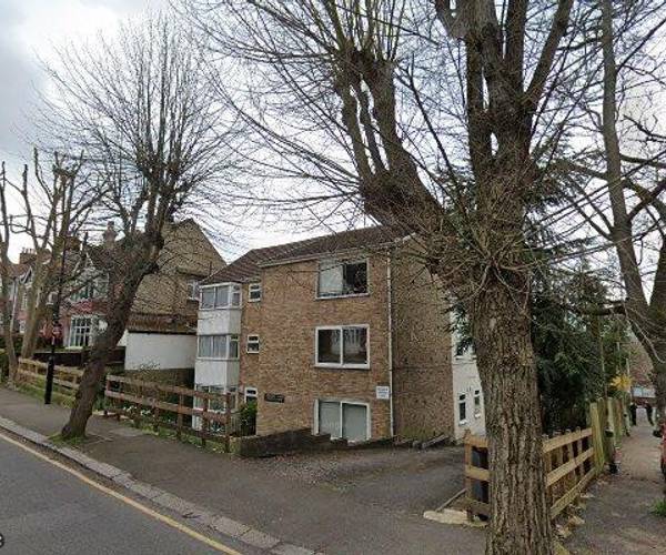 Parking on Mayfield Road, CR2